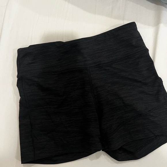 Outdoor Voices TechSweat™ 3.5" Short - Picture 3 of 3